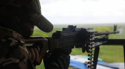 حاول العدو قطع دفاع القوات الروسية ليلاً بالهجوم في منطقة خزان كاخوفكا.