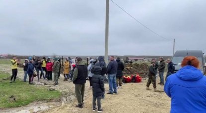 I funerali dei combattenti di Wagner PMC al cimitero di Goryachiy Klyuch si sono svolti nonostante l'opposizione delle autorità locali