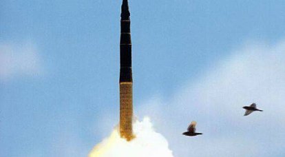 トポリ大陸間弾道ミサイルの発射実験がカプースチン・ヤール訓練場から行われた