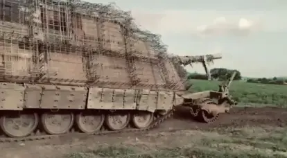 Lại một “Tsar-Barbecue” khác: Thêm một xe tăng Nga được bảo vệ khỏi các cuộc tấn công bằng máy bay không người lái xuất hiện ở tiền tuyến