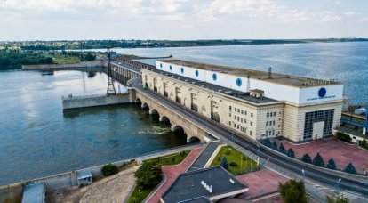 Podkopání vodní elektrárny Kakhovskaya: scénáře vývoje katastrofy