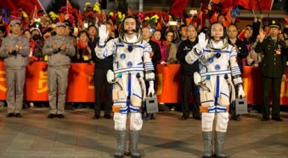 China lanzó con éxito una nave tripulada en órbita