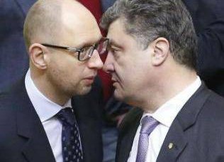 Александр Роджерс: Порошенко и Яценюк уничтожают экономику Украины