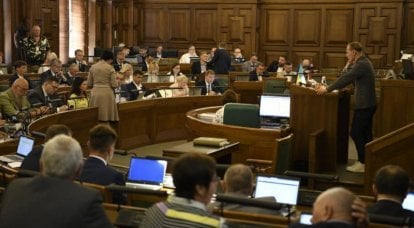 ラトビア議会の議員は、ロシアを「テロ支援国家」と宣言した