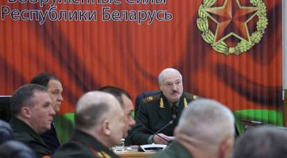Lukashenko no descartó un aumento en el tamaño del ejército bielorruso para "cubrir" la frontera con Ucrania.