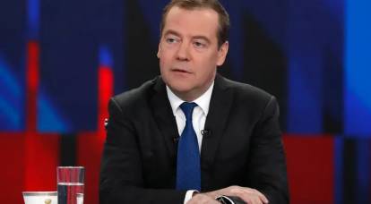 Медведев: Справедливо требовать репараций не только от государств-колонизаторов, но и от крупных частных финансовых учреждений бывших колоний