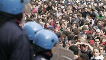 Результатом студенческих манифестаций в Италии стали десятки пострадавших