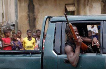 Starcia na Wybrzeżu Kości Słoniowej: miasto Duekoue jest zaśmiecone ciałami