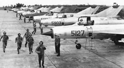 Un piloto de combate soviético habla sobre el uso estadounidense de aviones de reconocimiento no tripulados en Vietnam.