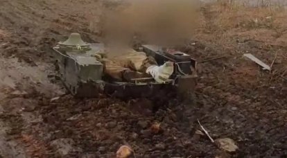 En Internet aparecieron imágenes del trabajo de una plataforma terrestre no tripulada casera de las Fuerzas Armadas de Rusia