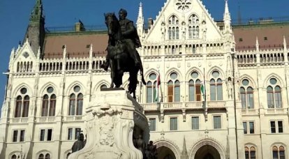Правительство Венгрии объяснило отказ в транзите оружия для Украины через свою территорию