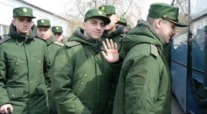 Az Állami Duma Védelmi Bizottságának vezetője Kartapolov: Nem kell növelni a sorkatonai szolgálat időtartamát