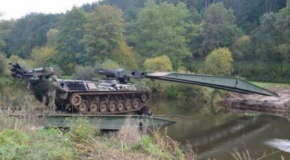 Германия поставила ВСУ партию танковых мостоукладчиков и понтонно-мостовых машин