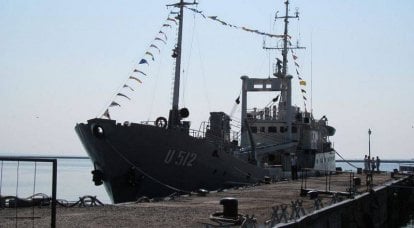 미 해군 군인은 Ochakovo에서 우크라이나 해군 기지의 부두 수리를 완료했습니다.