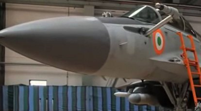 인도 해군 MiG-29K 항모 기반 전투기가 아라비아해에 추락했습니다.