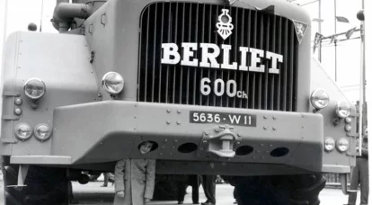 Berliet T100: uragano in francese