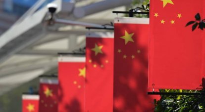 Минобороны Китая обвинило Вашингтон во вмешательстве во внутренние дела страны