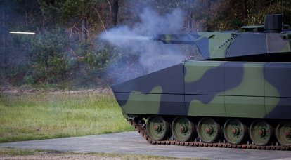 “lynx”的尺寸更大。 BMP Rheinmetall Lynx KF41