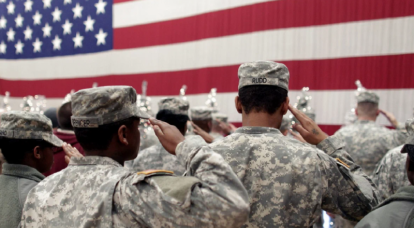 Vysloužilá americká armáda: Pentagon vytvořil paralelní vojenské struktury v Perském zálivu