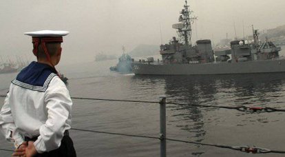 Боевые корабли России и Японии готовятся выйти в море для проведения совместного учения