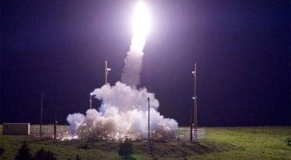 Пентагон: Американская система THAAD совершила перехват "аналога северокорейской ракеты"