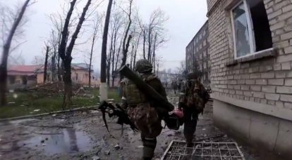 «Ночуем в одном с противником здании»: российские бойцы рассказывают о сражении за Артёмовск