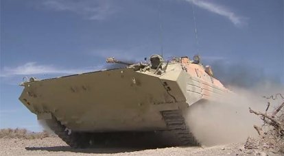 Rus mürettebat BMP-2 Çin çölündeki Takla Makan’da askeri teçhizatı test etti