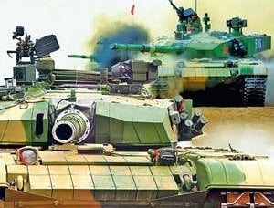 중 왕국의 끔찍한 갑옷. 중국의 탱크력은 중국을 세계 군사력의 첫 번째 행에 놓는다.