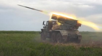 „Gratuliere uns zum neuen Jahr“: Die Streitkräfte der Ukraine filmten das Abdecken von Stellungen mit Brandmunition