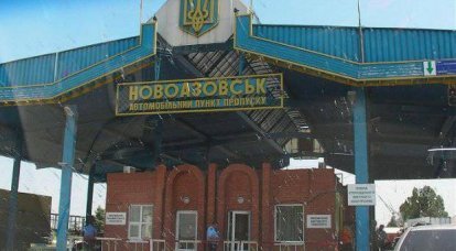 민병대는 보트에서 낙하하고 Novoazovskiy 지역의 우크라이나 검문소를 공격했습니다.
