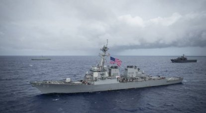 Корабли ВМС НОАК вытеснили американский эсминец из территориальных вод Китая у Парасельских островов