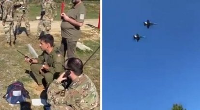 Rapid-Trident-Übungen: US-amerikanische und kanadische Militärangehörige weisen Flugzeuge an, einen simulierten Luftangriff auf ein Militärübungsgelände in der Ukraine durchzuführen