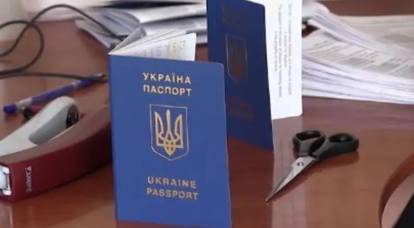 “그들은 문서가 발행될 때까지 기다릴 것입니다”: 바르샤바에서 300명의 우크라이나인이 여권 서비스를 차단했습니다.