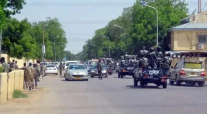Franciaország egy másik afrikai gyarmatán katonai lázadást kíséreltek meg az ellenzéki erők