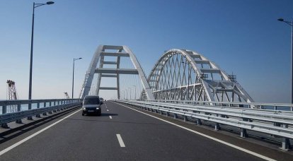 И с моря и с воздуха. Военные эксперты рассказали о защите Крымского моста