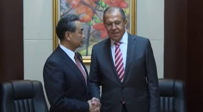 Ministro das Relações Exteriores da China: Ninguém pode privar a Rússia de seus direitos na ONU