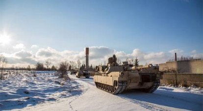 Эстонские и американские военнослужащие осуществляют "марш" вдоль границы с РФ