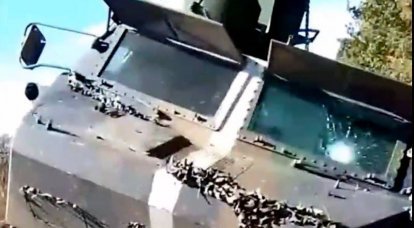 우크라이나에서 프랑스 장갑차 수송선 VAB를 훼손한 결과에 대한 영상이 있습니다.