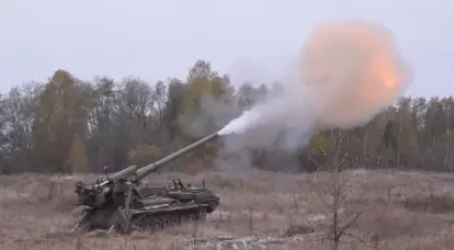 Er worden beelden getoond van de vernietiging van het Oekraïense gemotoriseerde kanon “S7 “Pion” door Russische artilleristen.