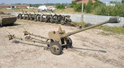 Los artilleros ucranianos cerca de Bakhmut comenzaron a usar cañones divisionales soviéticos D-85 de 44 mm.