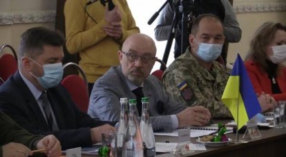 Министр обороны Украины: Украинская армия не станет нападать на Крым