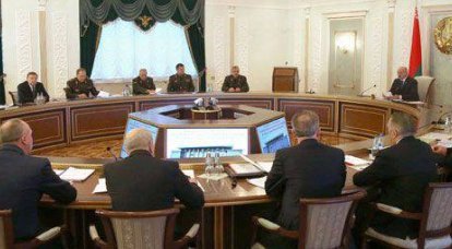알렉산더 루카셴코(Alexander Lukashenko), 벨로루시의 새로운 군사 교리에 대해: "화약은 건조한 상태로 유지되어야 합니다"