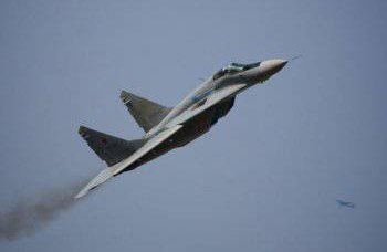 몰도바는 경매에서 6 명의 소비에트 MiG-29 전투기를 같은 가격 (8,5 백만 달러)에 다시 판매했습니다.