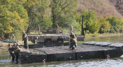 Ukrainas väpnade styrkor fortsätter att utarbeta korsningen av Dnepr med landning och fångst av brohuvudet