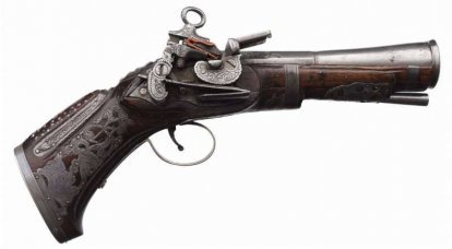 Мушкетон-пистолет с кремневым замком начала 18 века