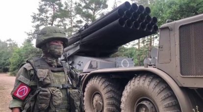 यूक्रेन के सशस्त्र बलों को डोनबास से दूर खींचने और उन्हें कमजोर करने के लिए रूसी सशस्त्र बलों ने खार्कोव के पास सक्रिय शत्रुता शुरू कर दी है
