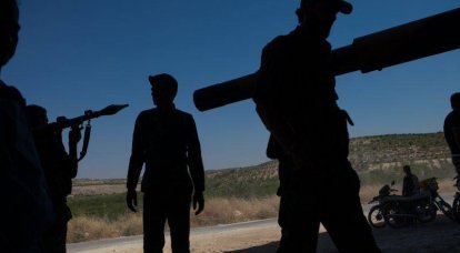 국방부: 시리아에서 사람과 장비의 움직임은 러시아가 그곳에 군사 기지를 건설하기를 원한다는 것을 보여줍니다