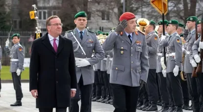Немецкое СМИ: У министра обороны ФРГ возникли противоречия с командованием бундесвера из-за плана сократить количество генералов