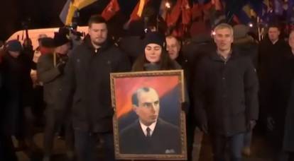 Bandera su un'icona: un prete è stato arrestato in Siberia con l'accusa di promuovere le idee di Bandera