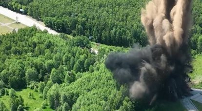 انفجار قوي عند تقاطع حدود أوكرانيا وروسيا وبيلاروسيا يحرم القوات المسلحة لأوكرانيا من فرصة استخدام الطريق لأغراضها الخاصة